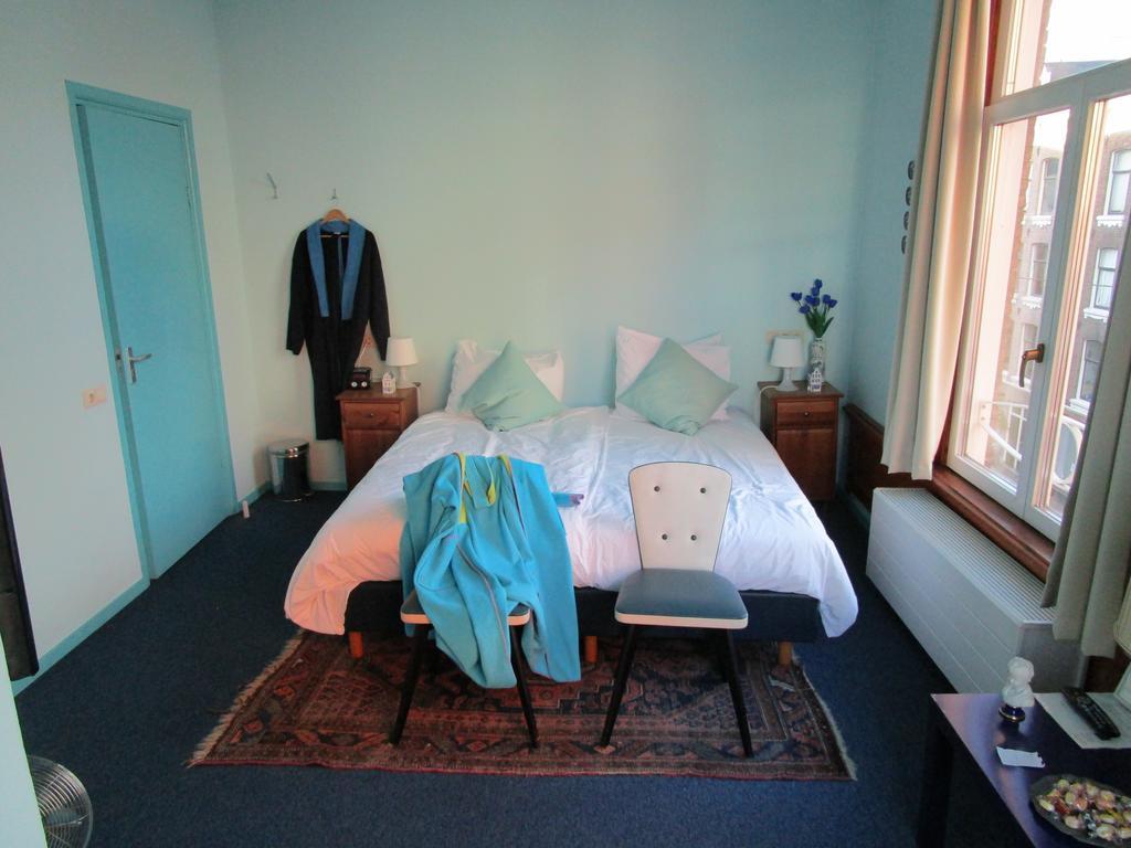 Bed & Breakfast Cake Under My Pillow Amsterdam