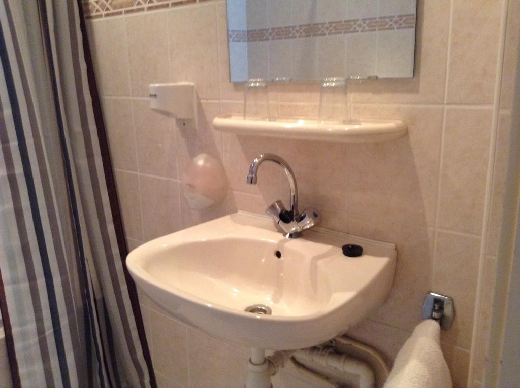 Aadam Wilhelmina 3*
