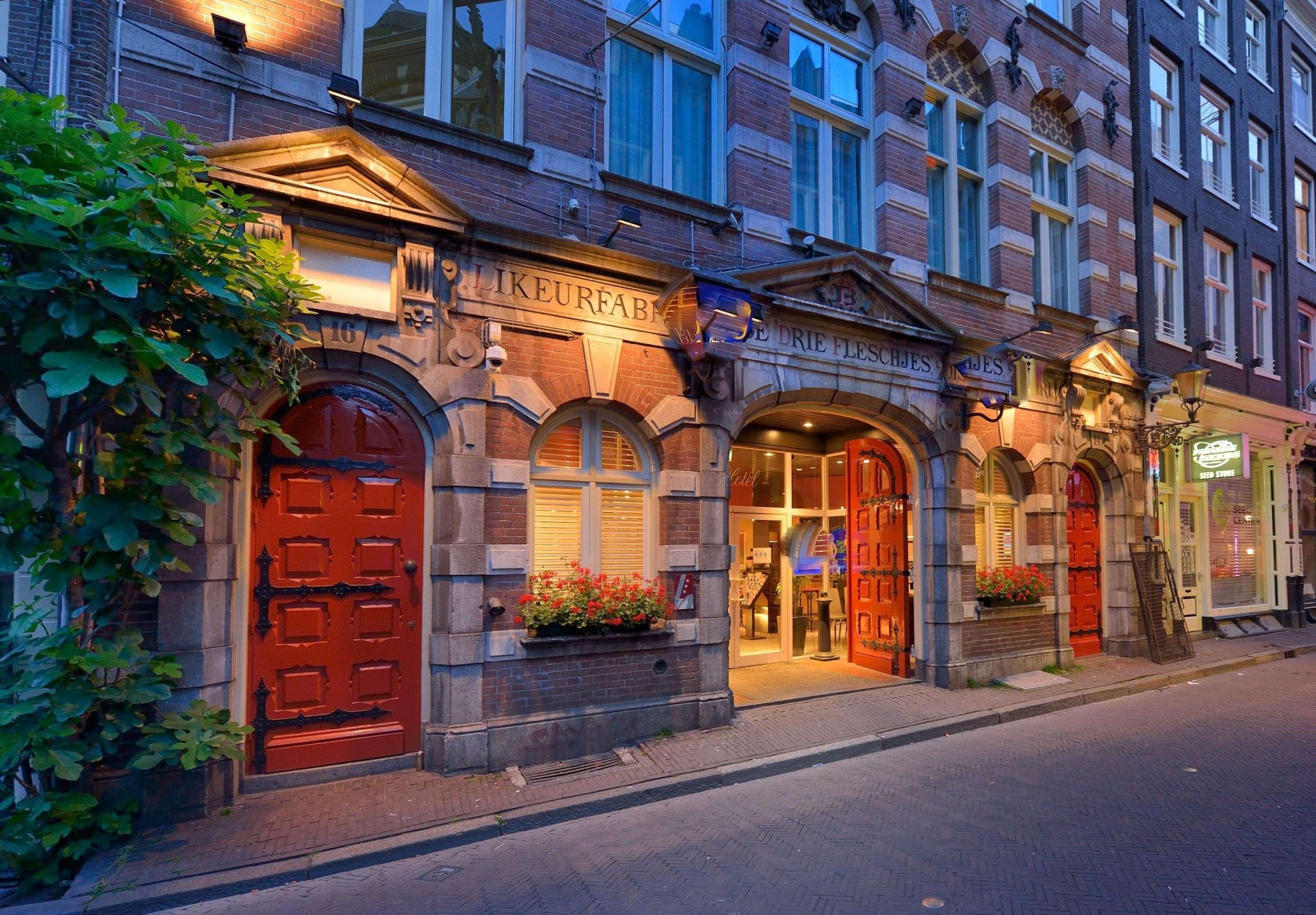 Western Dam Square Hotel