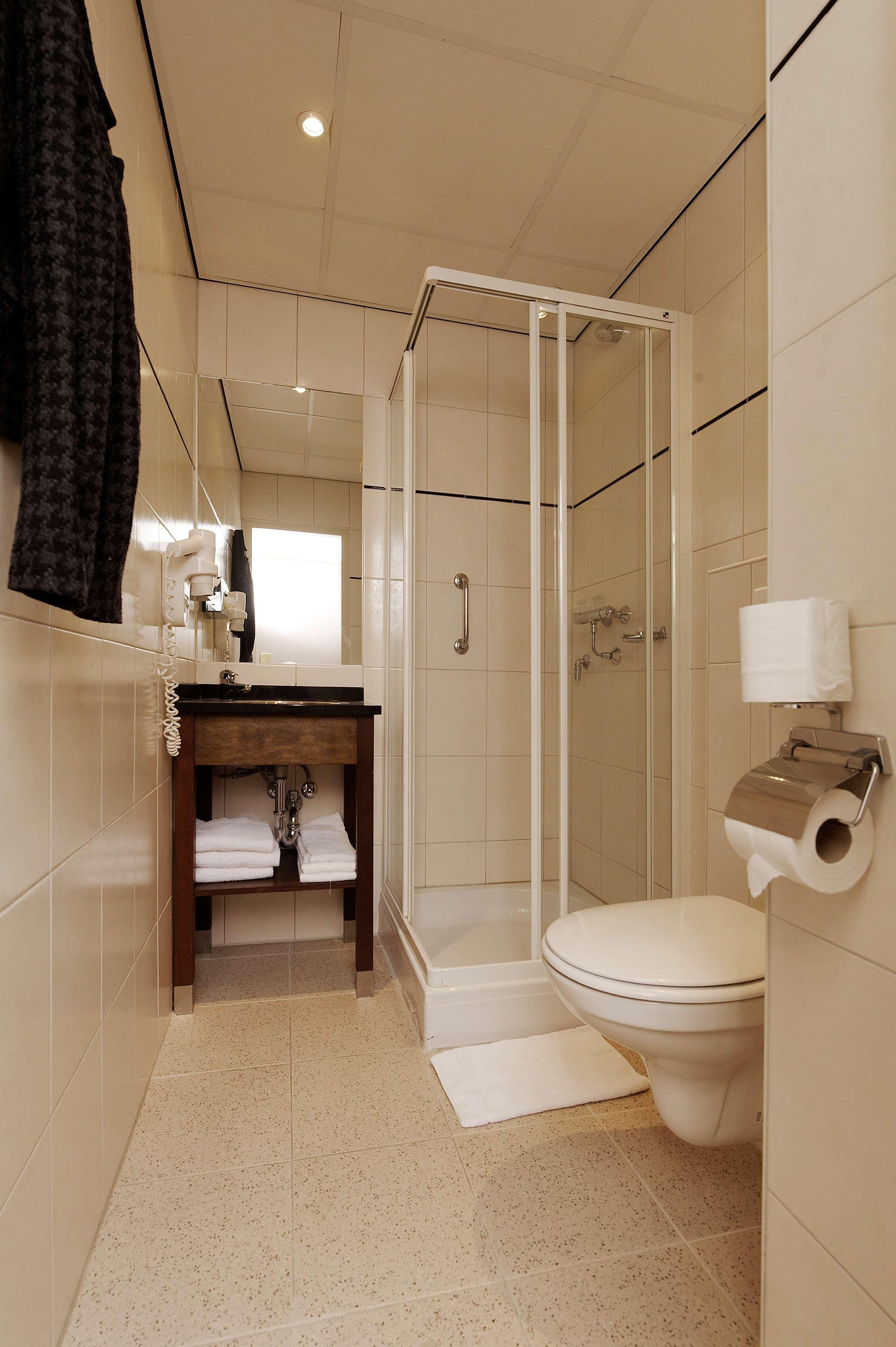 Western Dam Square 3*