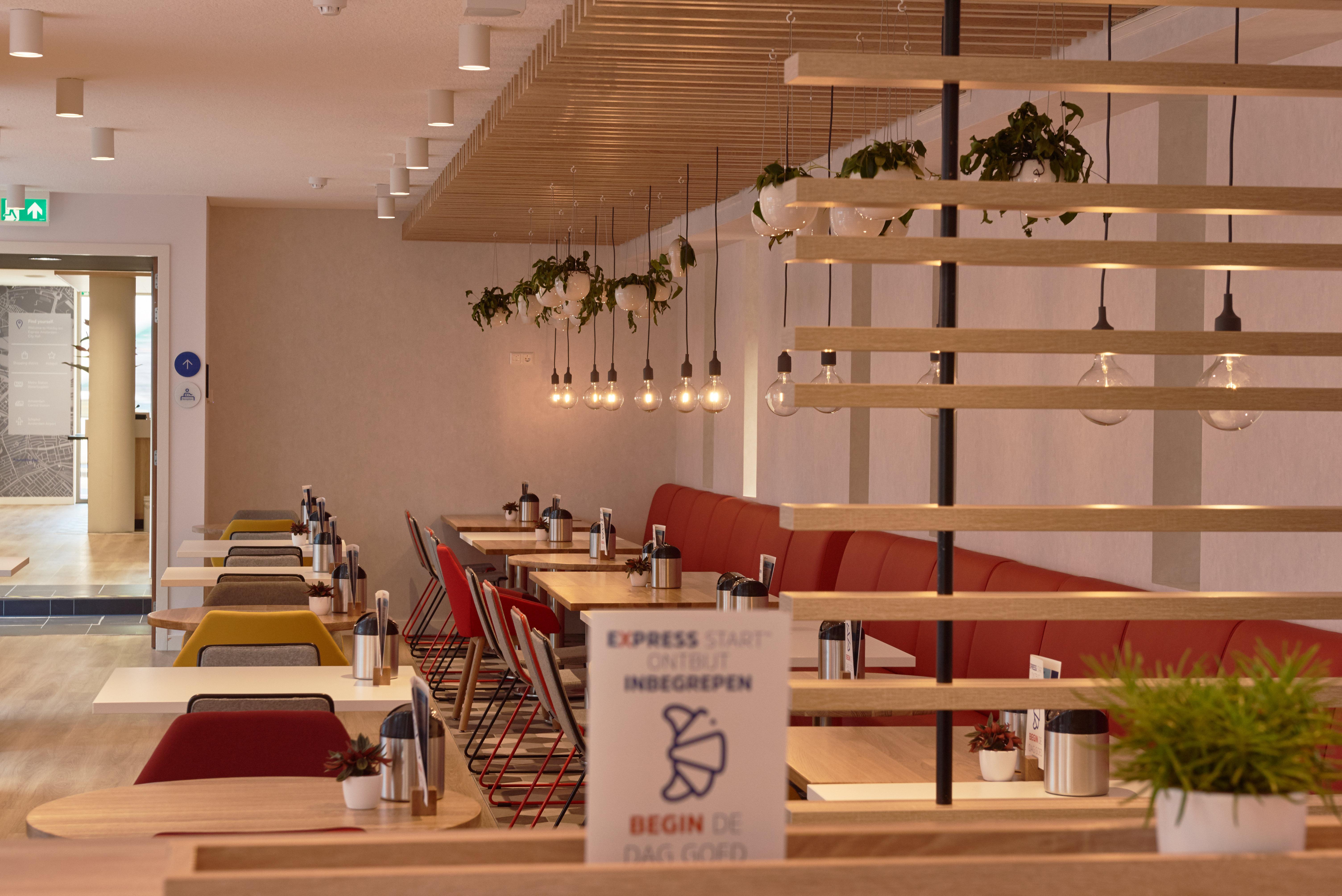Express - Hall By Ihg Hotel 3*