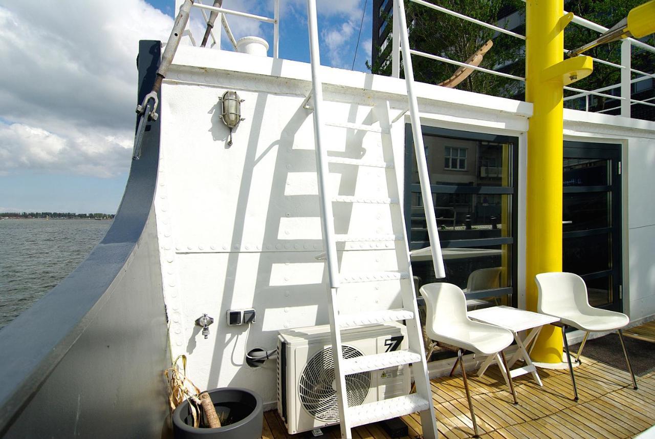 Magnificent Houseboat With A Stunning View! Botel *