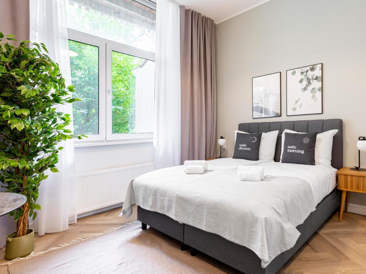 Limehome Hemonystraat
