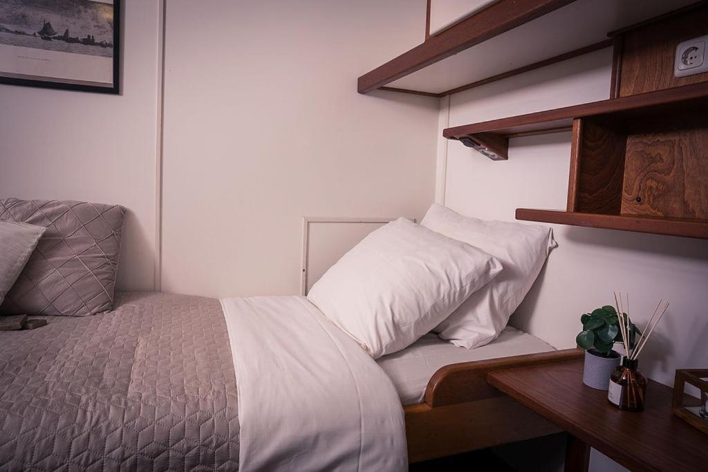 Unique Hotelboat Lena Maria Bateau-hôtel *