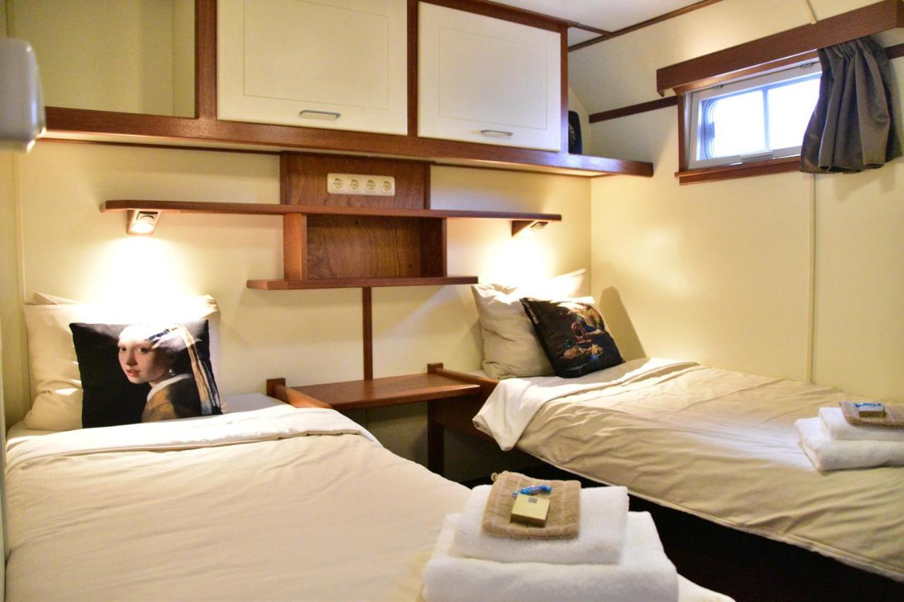 Bateau-hôtel Unique Hotelboat Lena Maria *