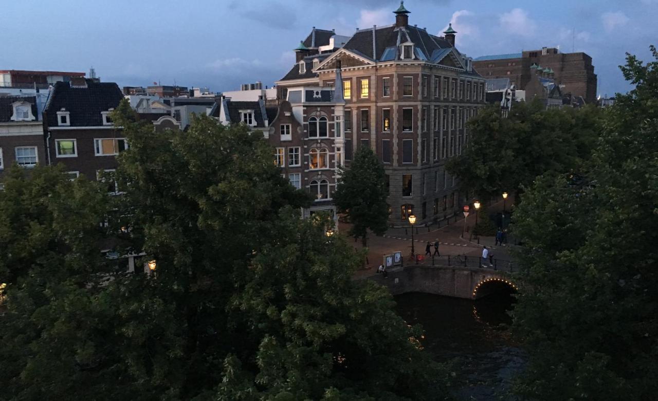 Dutch Masters Short Apartment