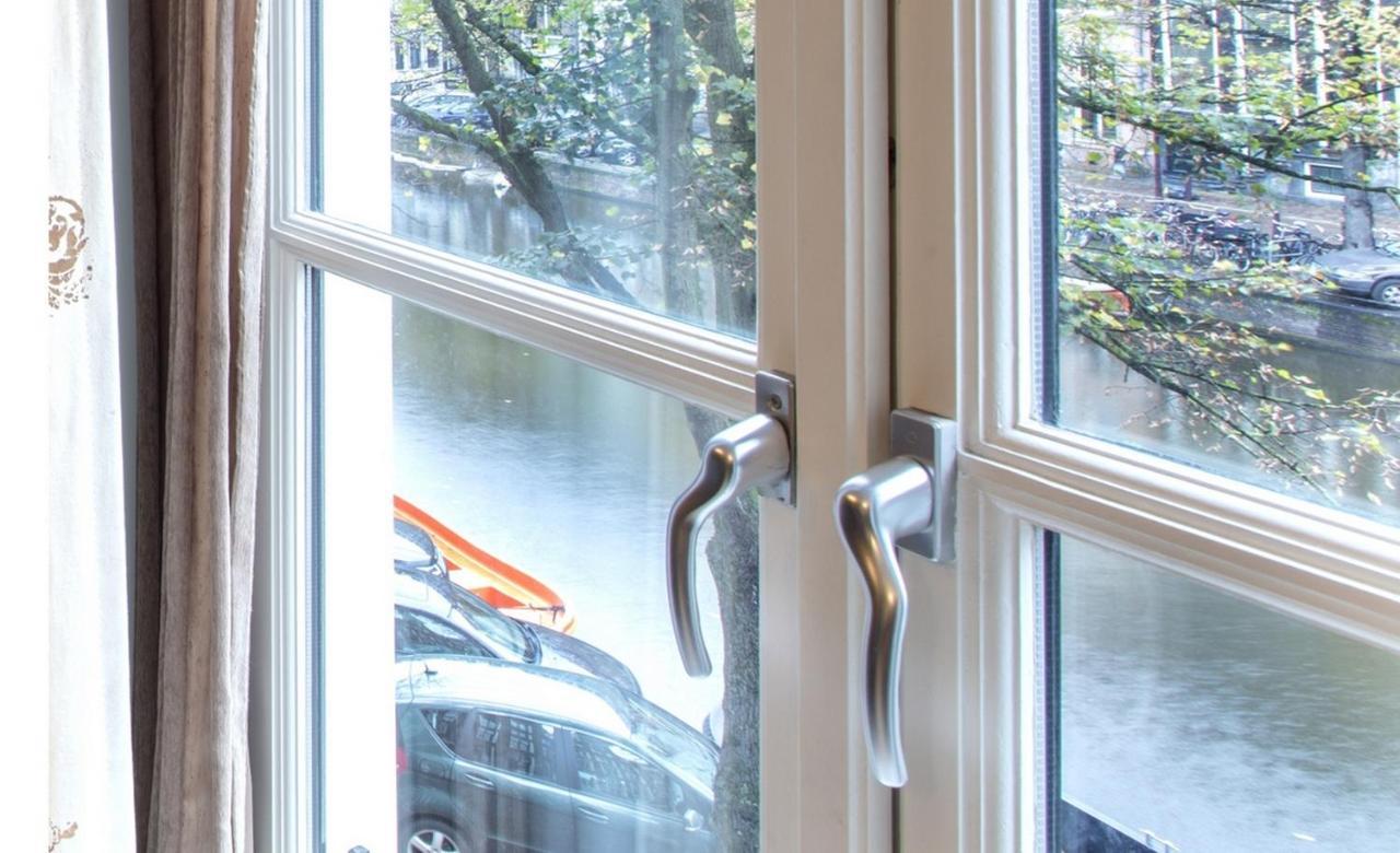 Dutch Masters Short Apartment *