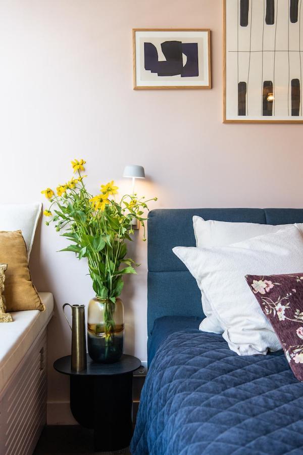 Luxurious In Vondelpark/museum District Couette-café 2*