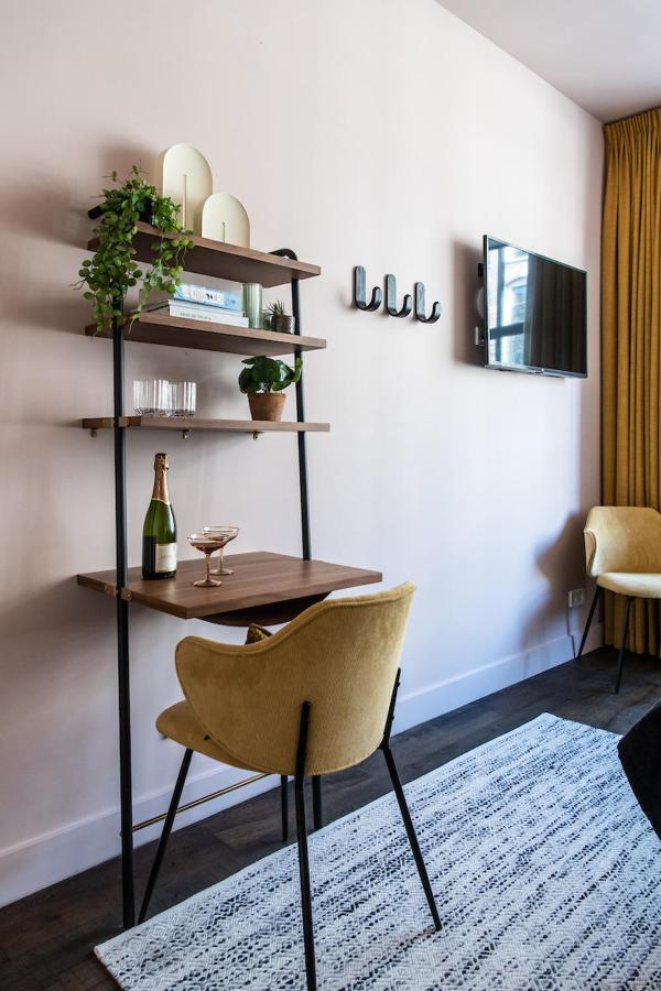 Luxurious In Vondelpark/museum District Couette-café Amsterdam