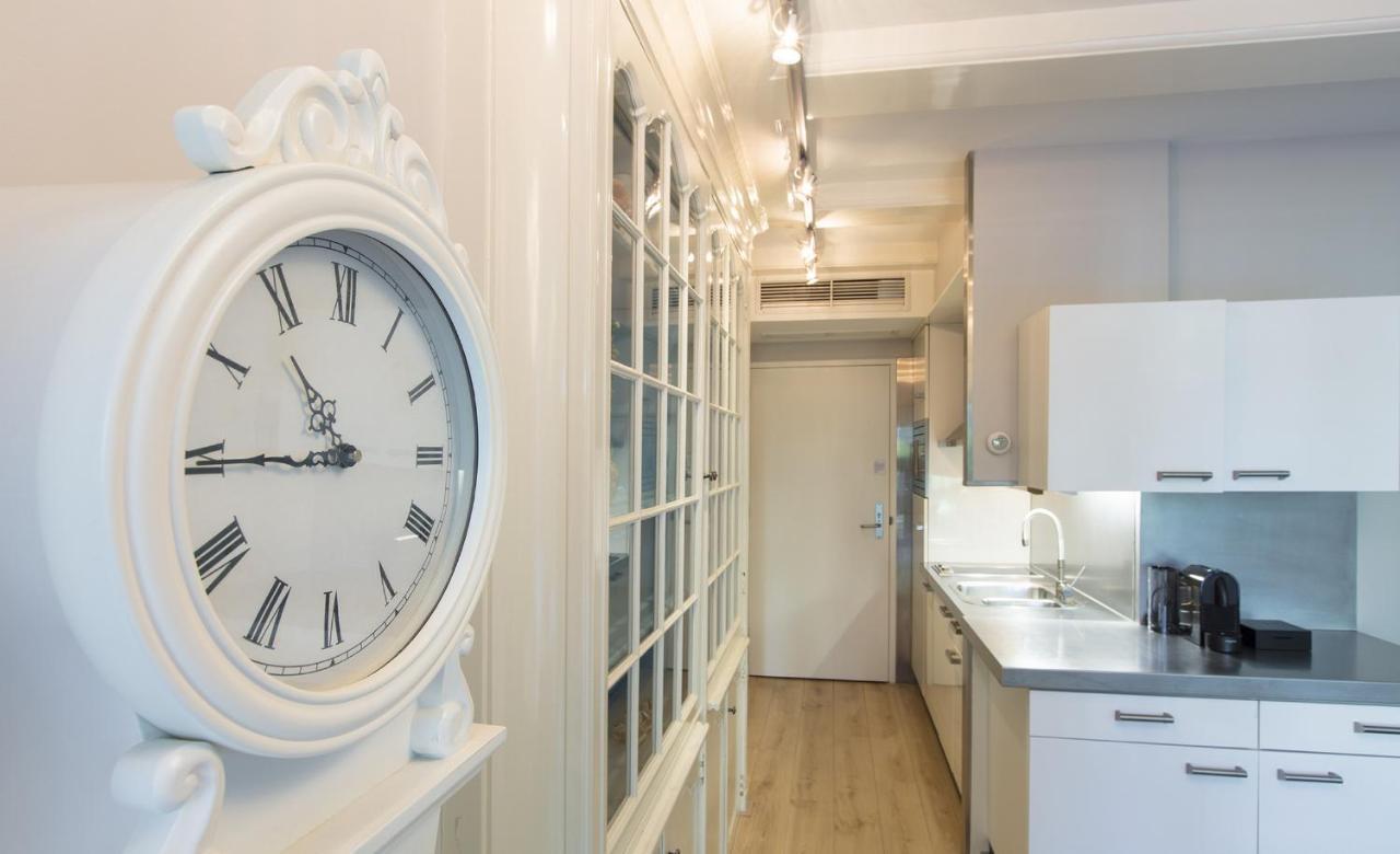 Dutch Masters Short Apartment Amsterdam