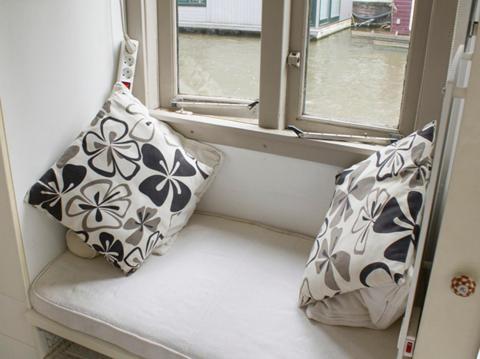 Asoka Woonboot Botel