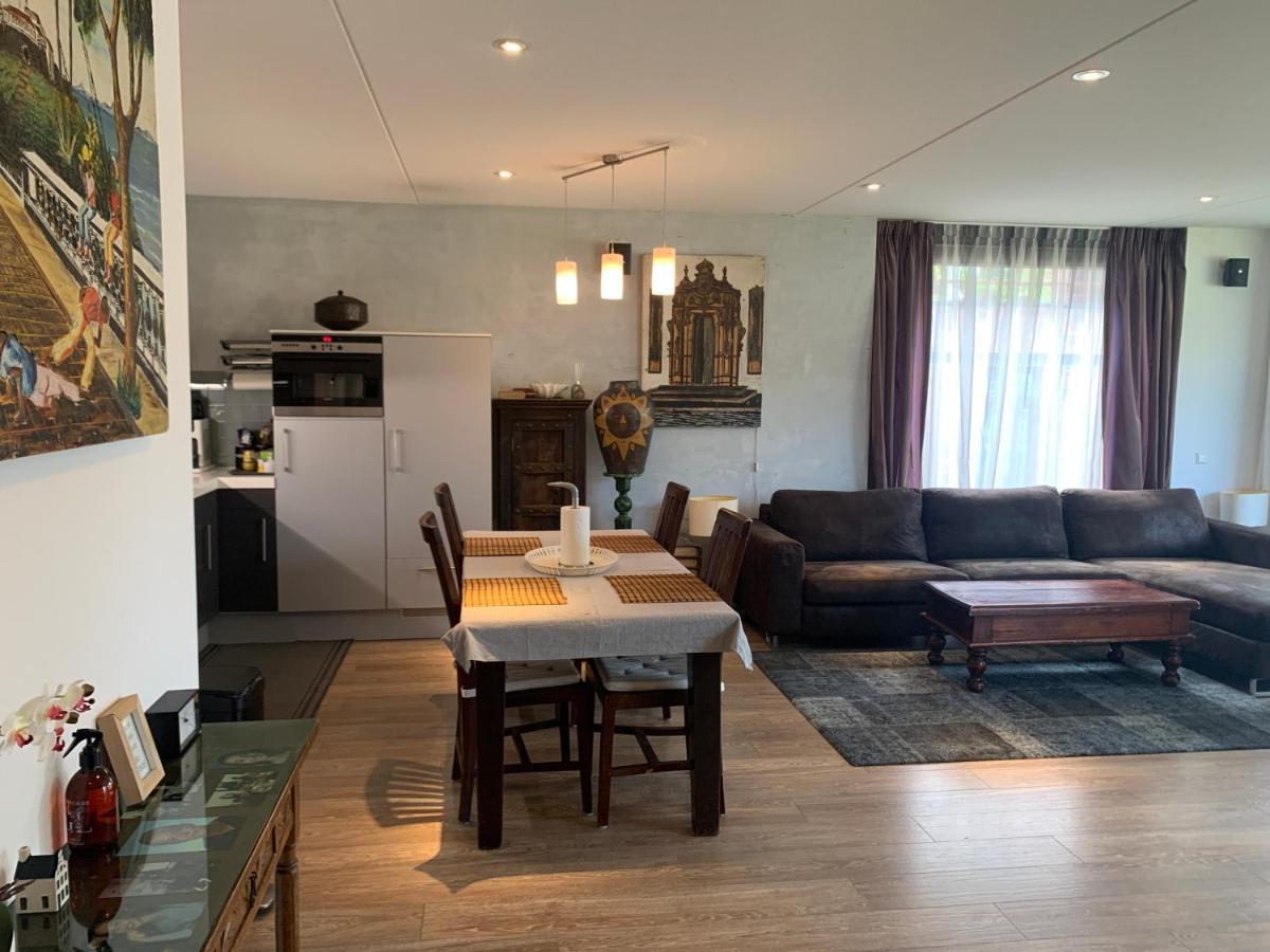 Lounge Park Apartment *