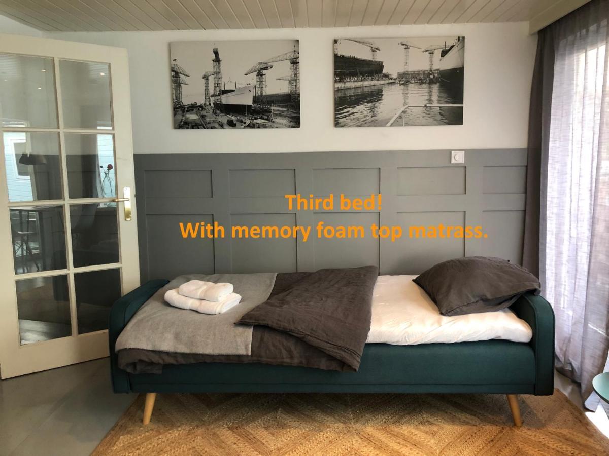 Houseboat With Water Terrace, Free Parking, Free Bikes & Fast Wifi *