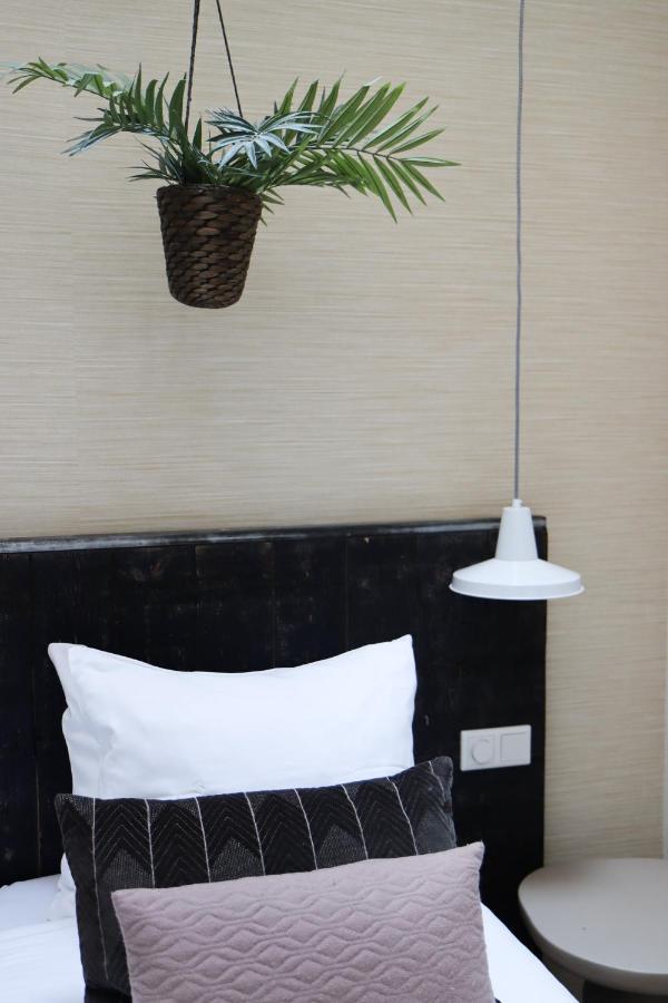 Dwars Hotel