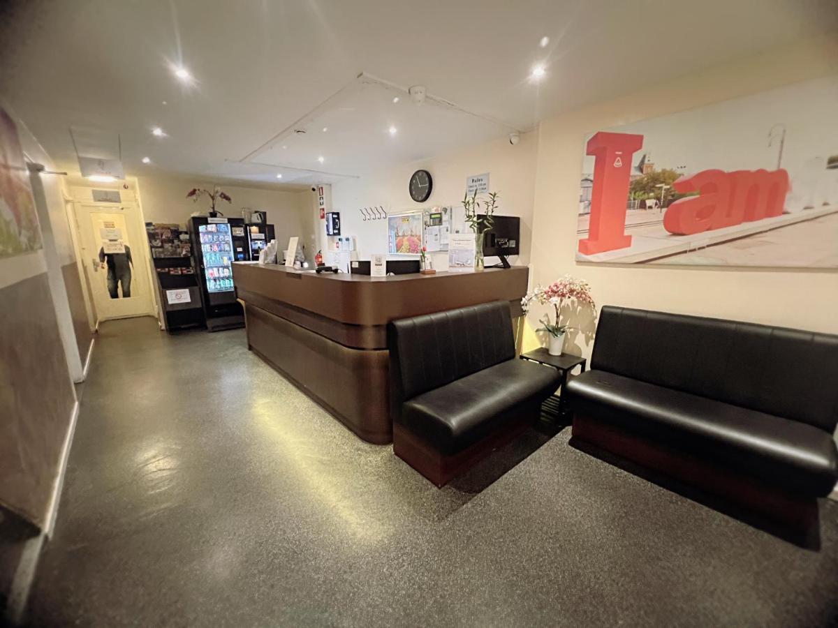 Budget Dam Hotel 2*