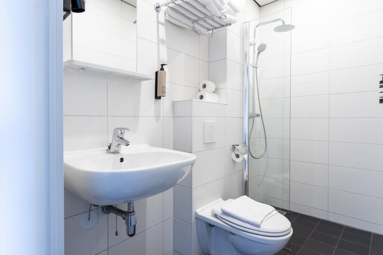 Weber Hotel 117 2*