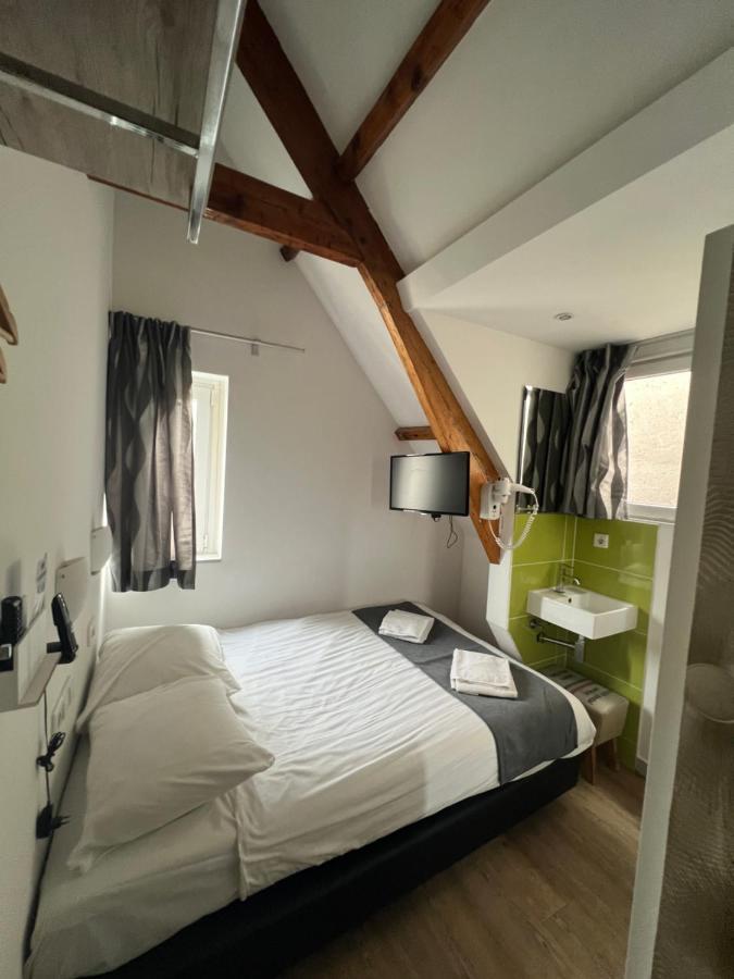 Max Hotel 2*