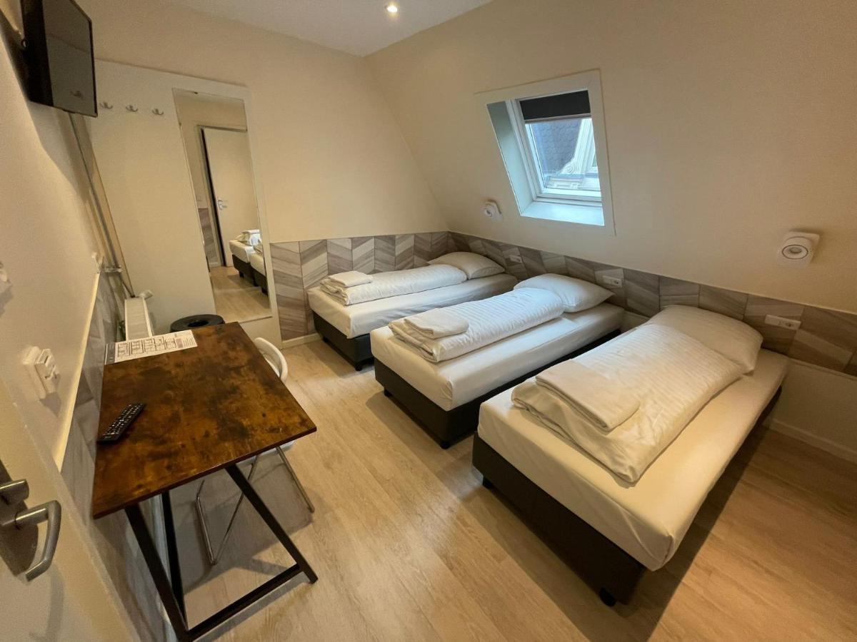 Damrak Amsterdam