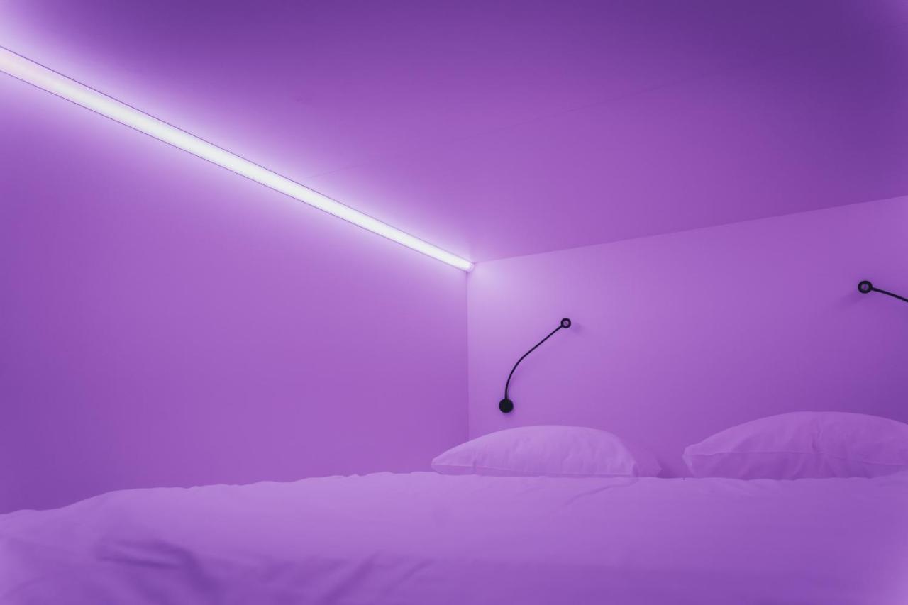 This HoTel