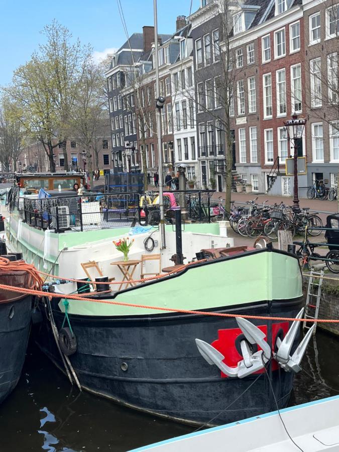 Skinny Bridge Houseboat Amstel View Amesterdão