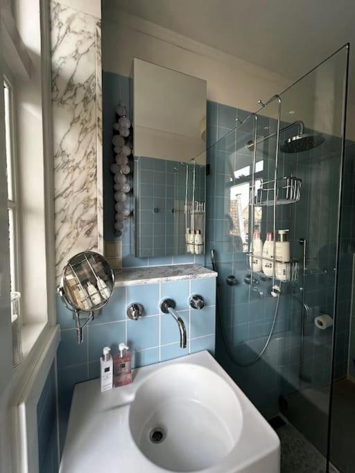 Luxury In The Center Apartment