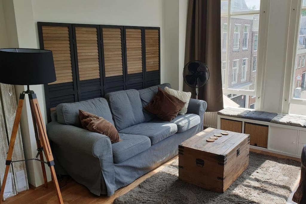 - Bright, Canal-side, Central, Renovated 1br *