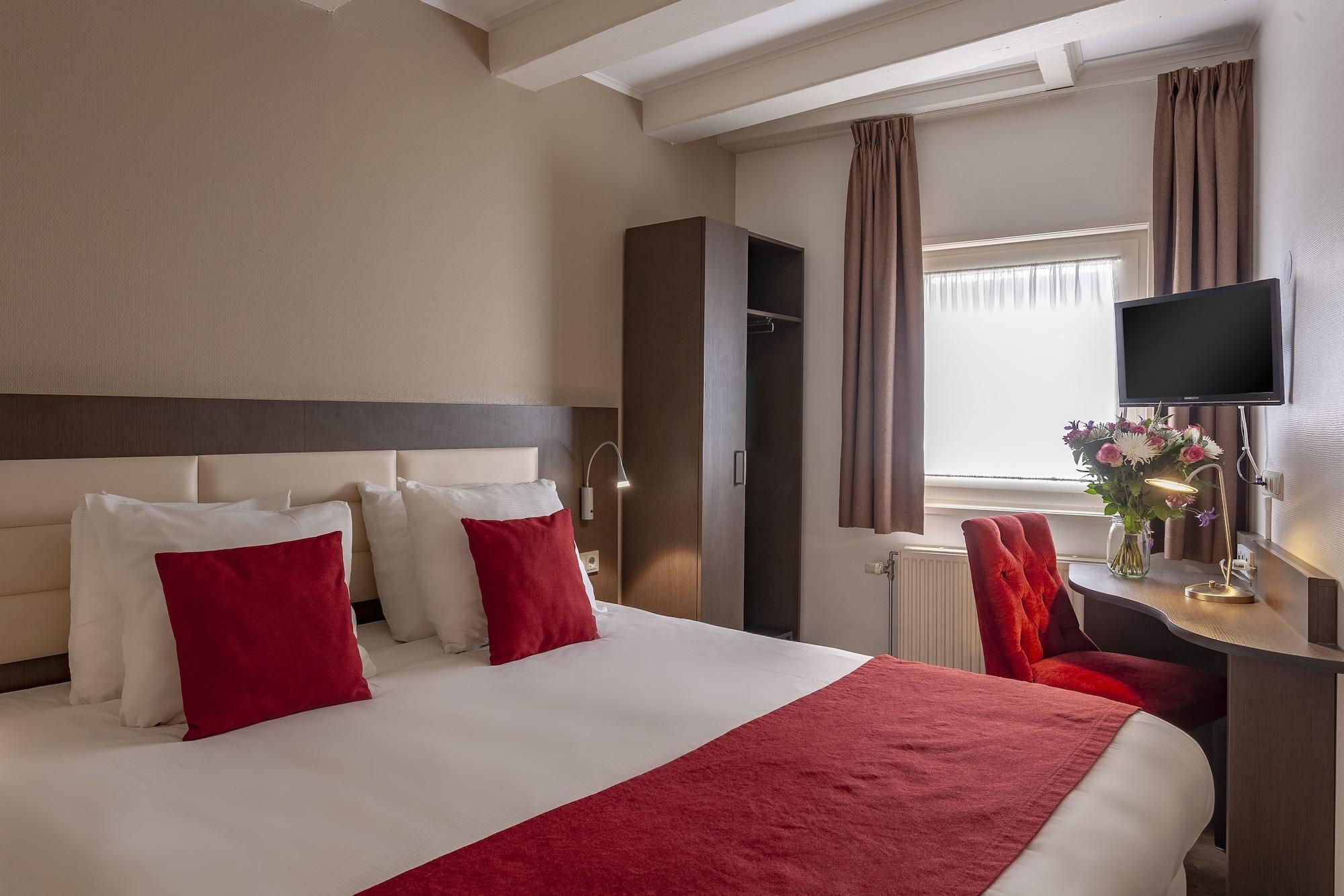 Avenue Hotel 3*