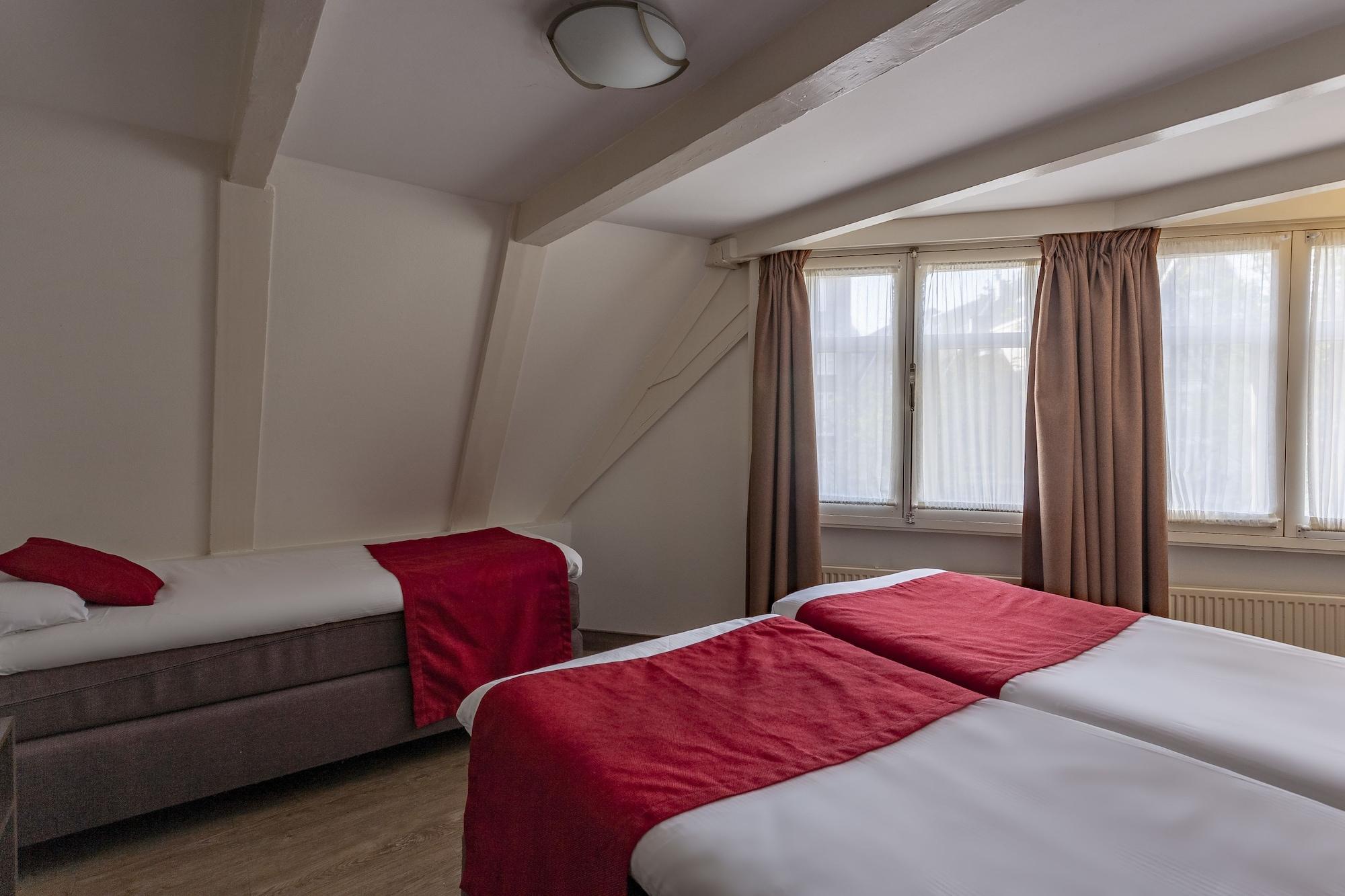 Avenue Hotel