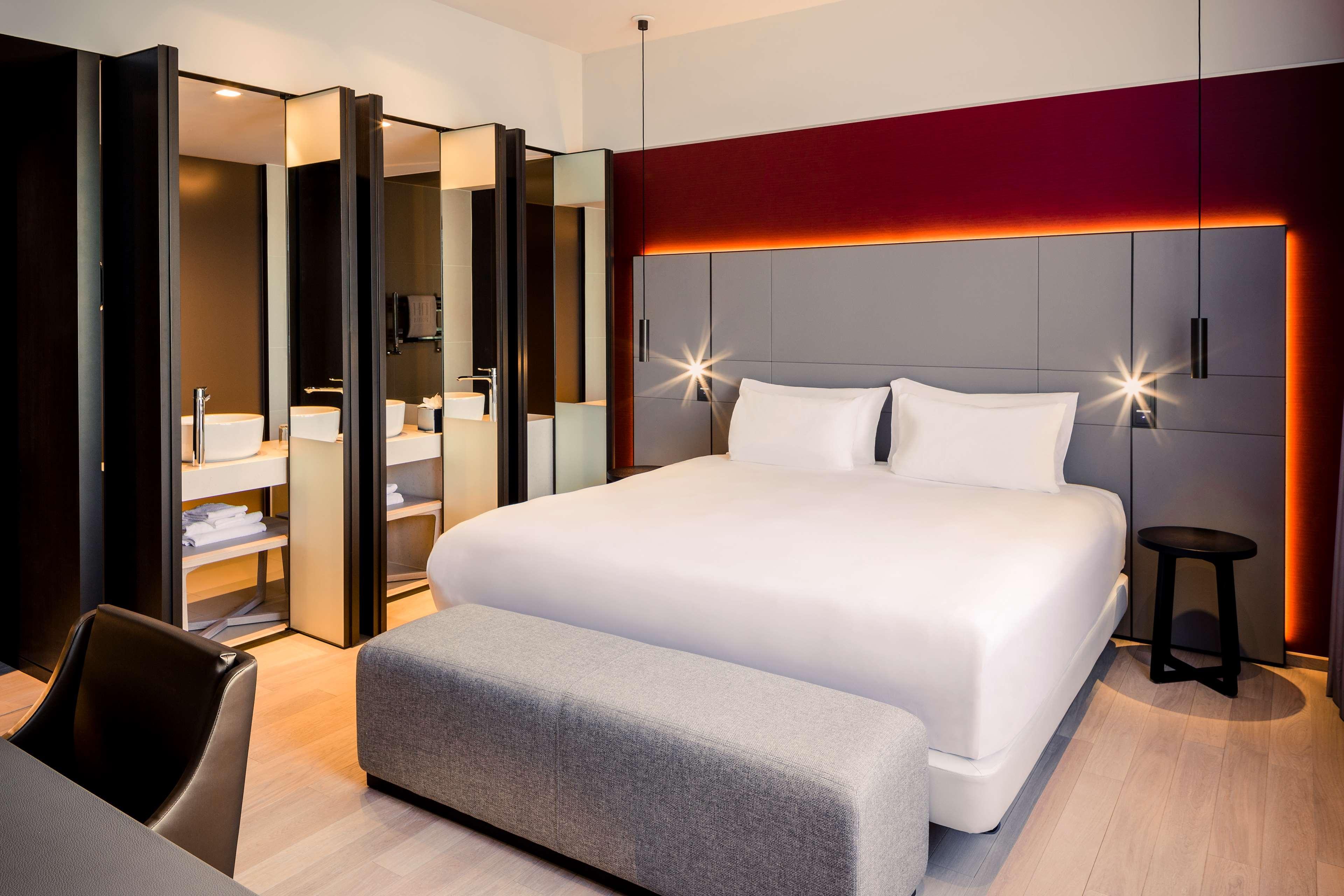 Hotel Anantara Grand Krasnapolsky 5*