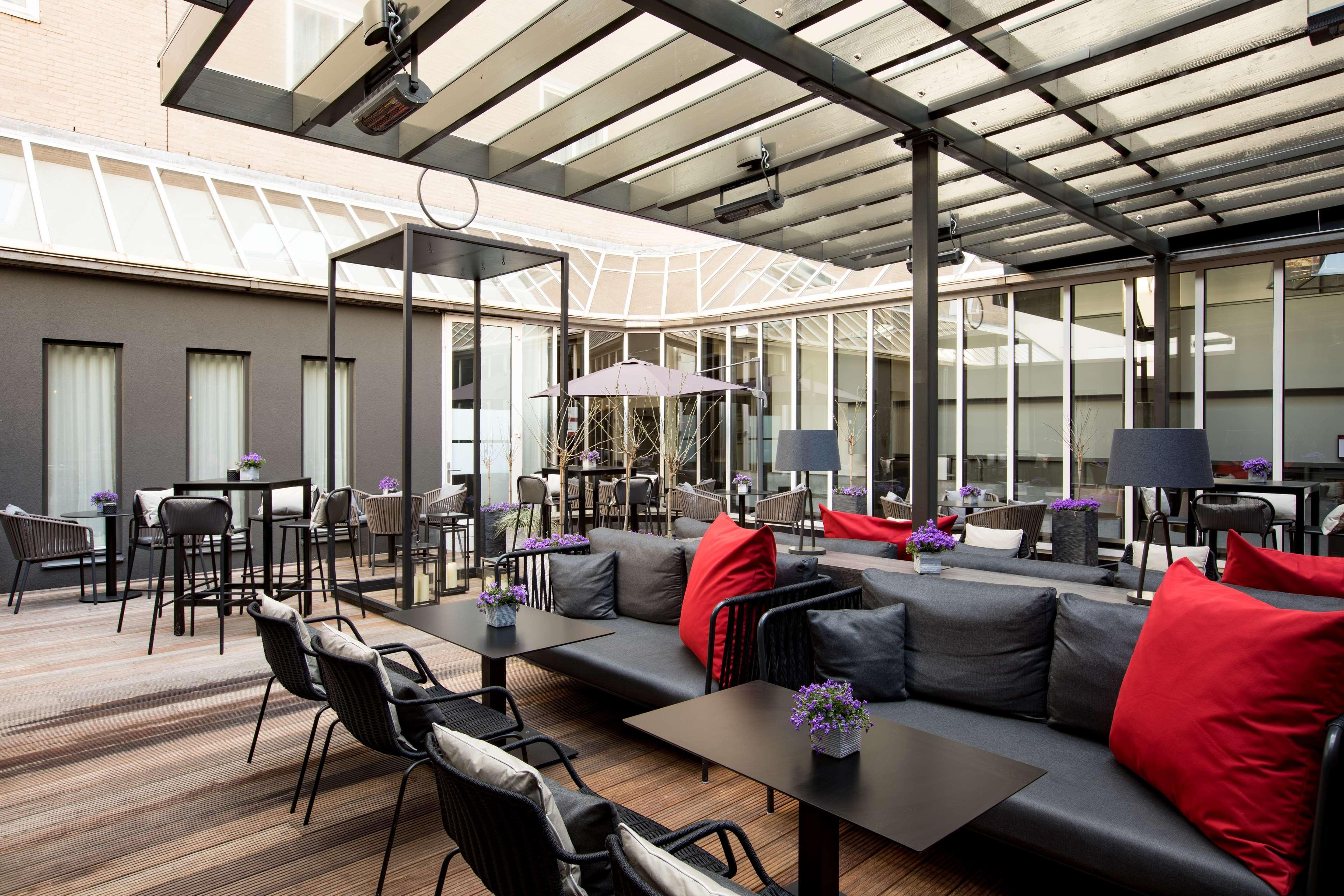 Hotel Anantara Grand Krasnapolsky 5*