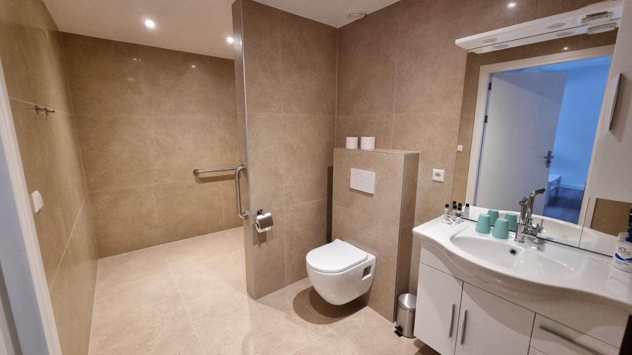Tolstraat 75 - Senior Care Hotel 3*