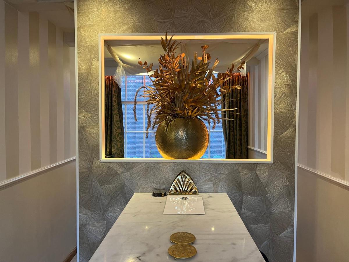 The Enlightened House Luxury * Amsterdam