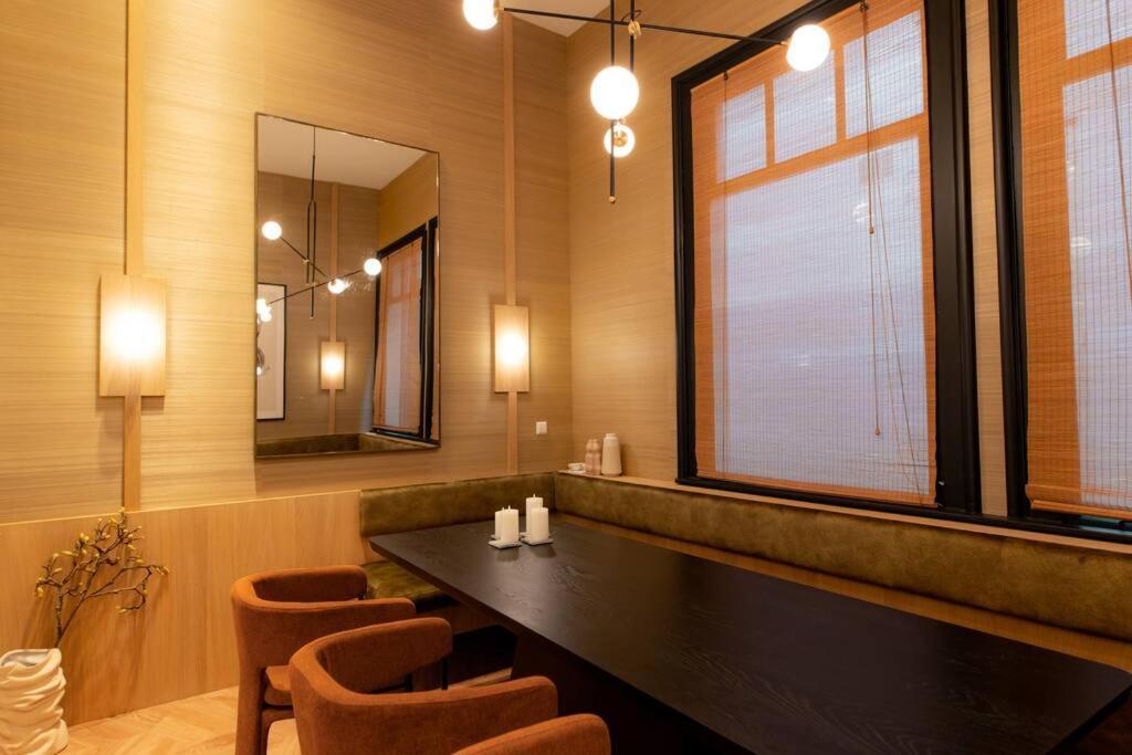 Newly Renovated Luxurious 200 Sqm Loft In Centre Apartment Amsterdam