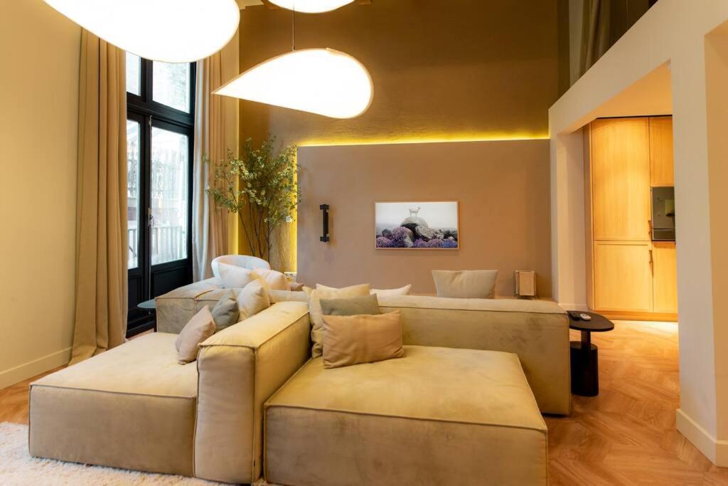 Apartment Newly Renovated Luxurious 200 Sqm Loft In Centre