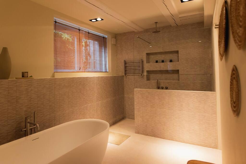Newly Renovated Luxurious 200 Sqm Loft In Centre Amsterdam