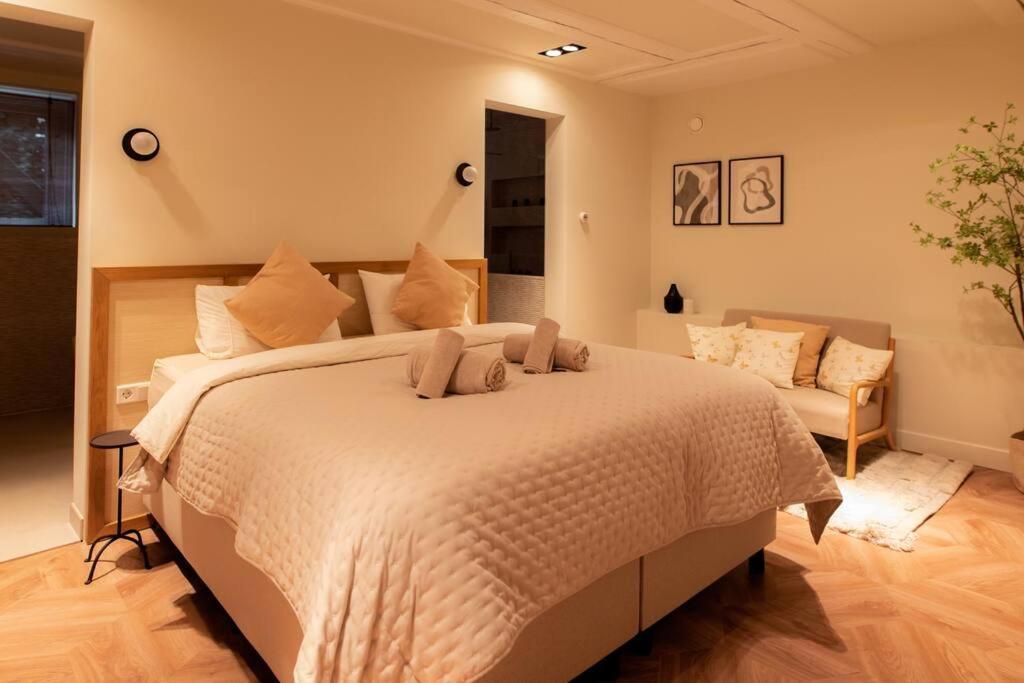 Apartment Newly Renovated Luxurious 200 Sqm Loft In Centre *