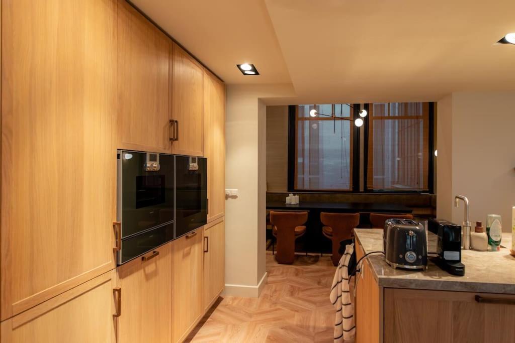 Newly Renovated Luxurious 200 Sqm Loft In Centre Apartment