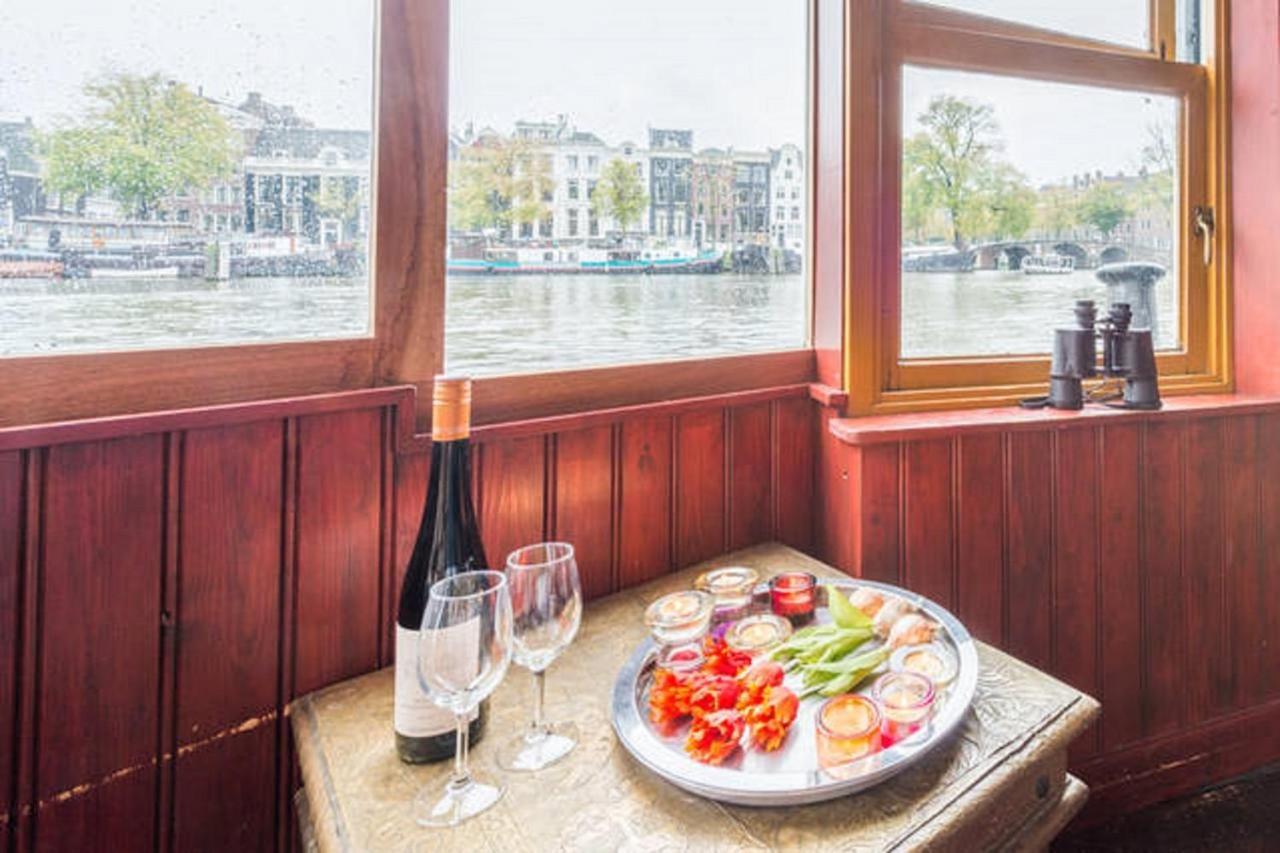 Botel Houseboat Amstel River *