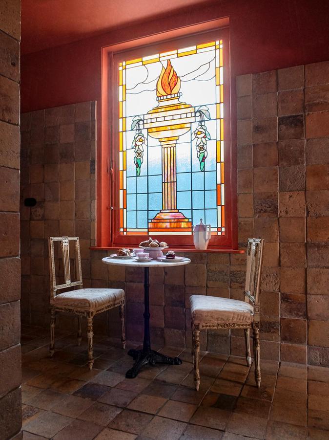 Private And Chique Salon De Franz - With Large Terrace Bed & Breakfast