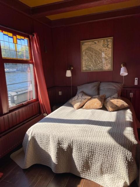 Houseboat Amstel River Studio * Amsterdam