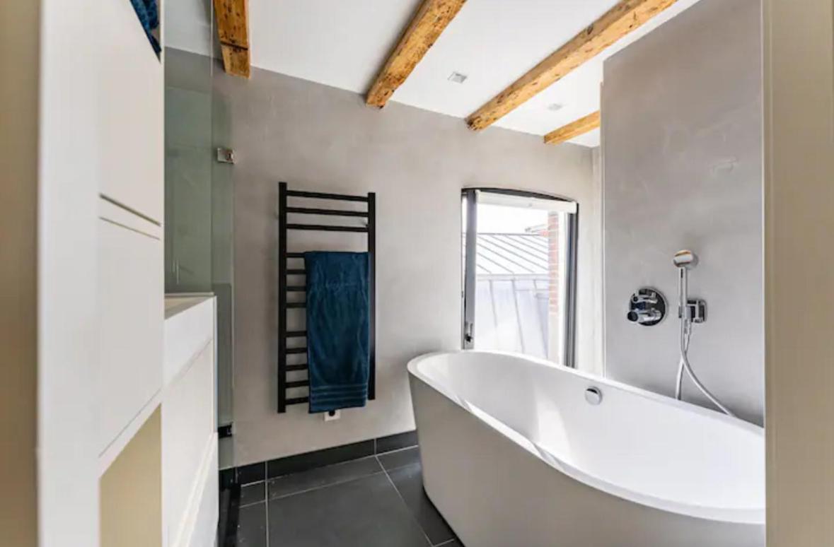 Ar Luxury Amsterdam
