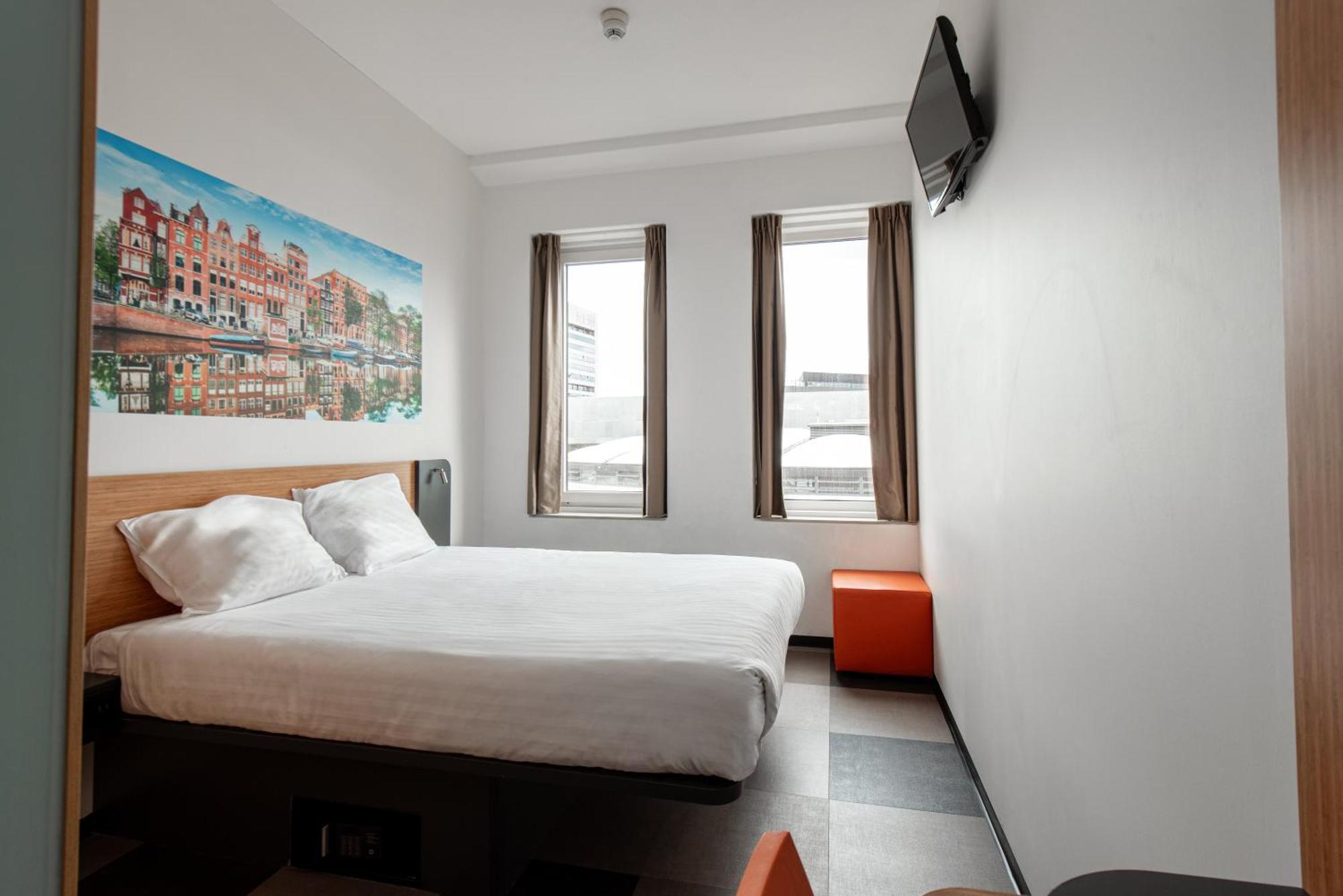 Hotel Easyhotel Arena Boulevard 2*