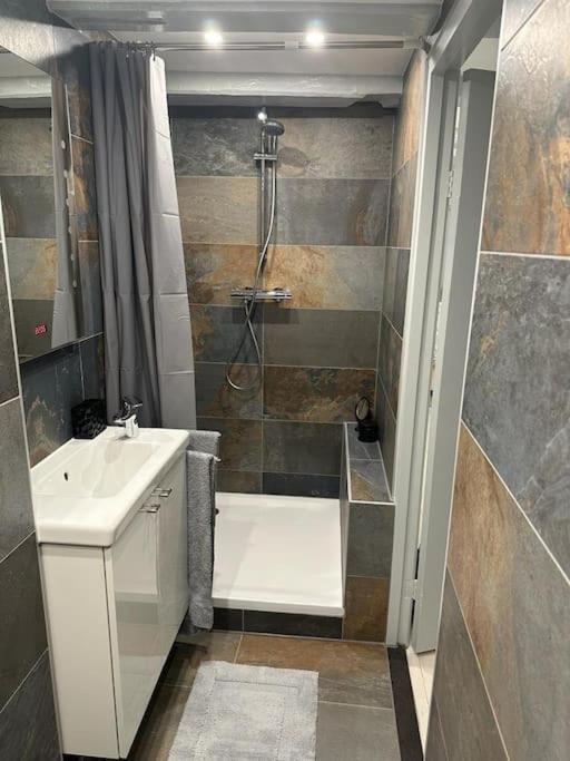 Apartamento Unique Royal Basement
