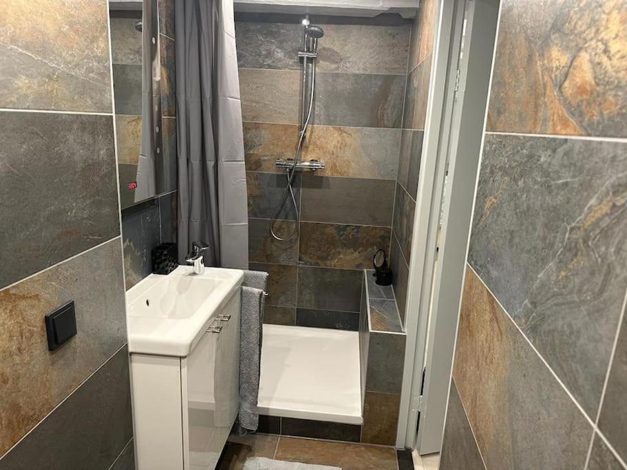 Apartamento Unique Royal Basement *