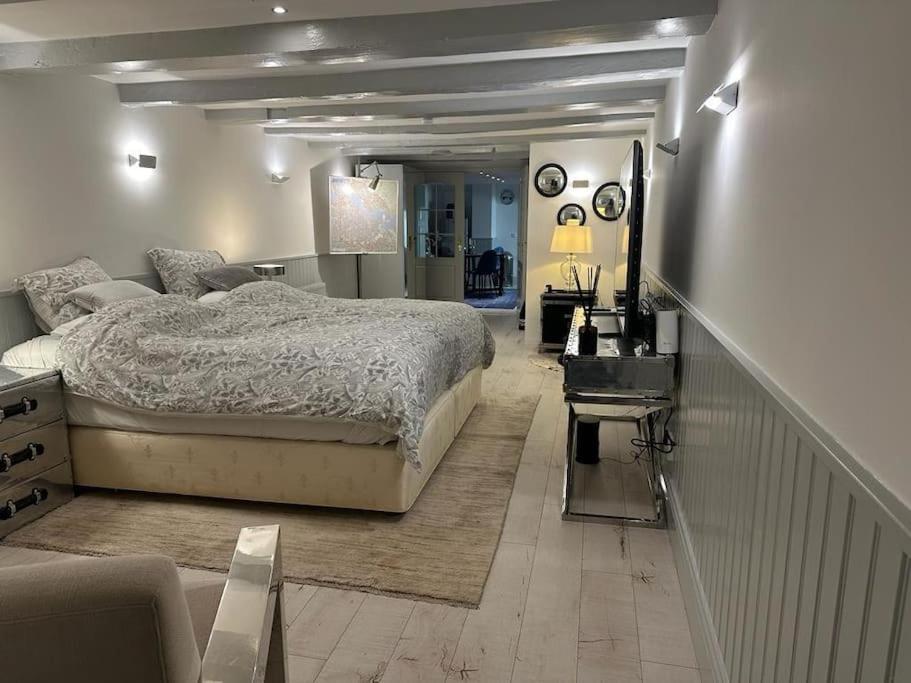 Unique Royal Basement Apartamento