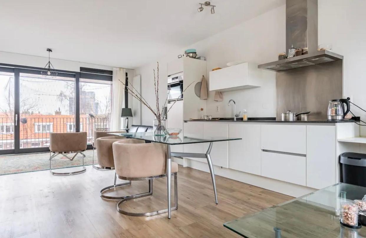 Apartment 4-bedroom- Central Located- 120 Sqr Meter Amsterdam
