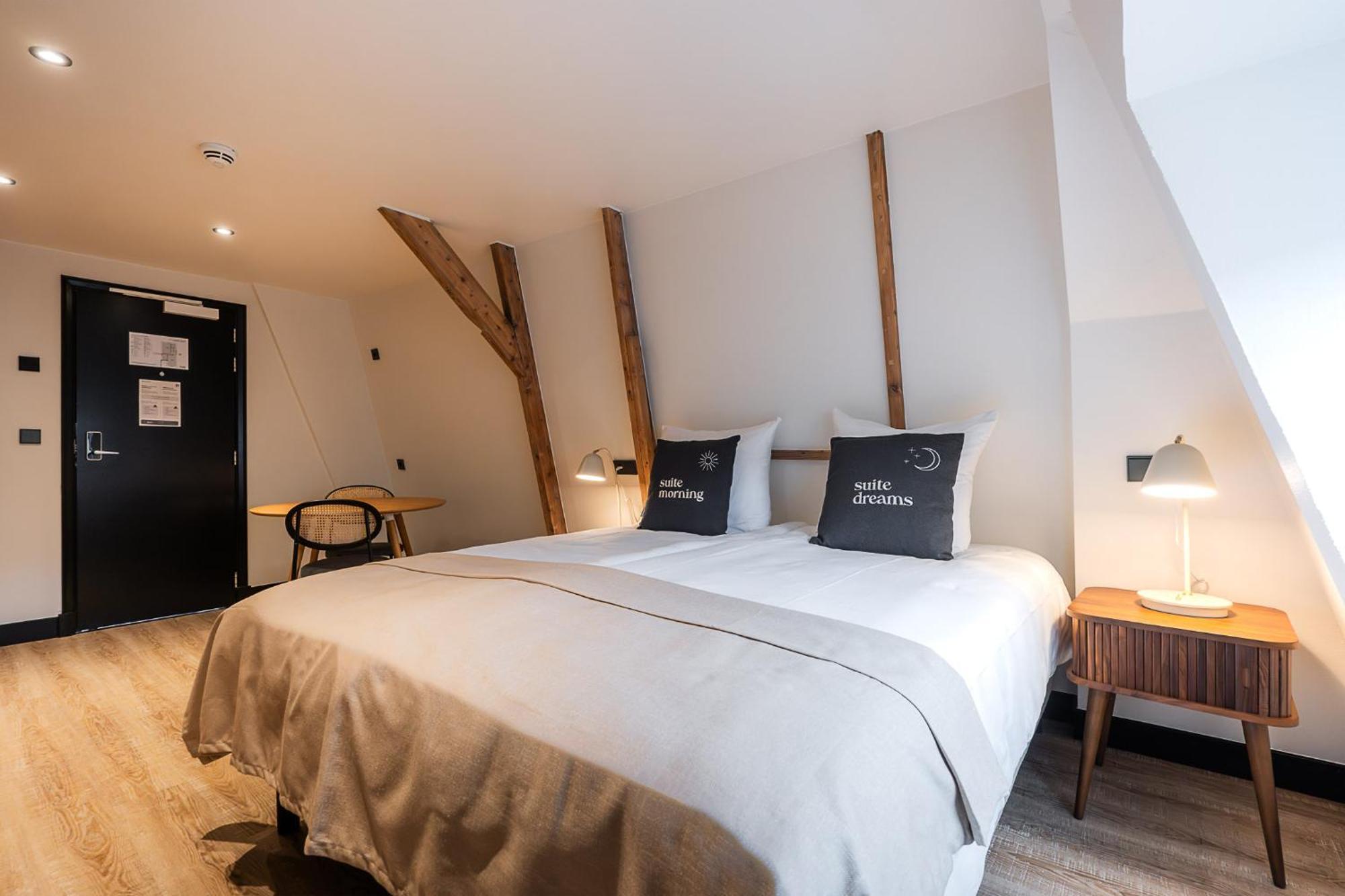 Limehome Leidsekruisstraat Hotel