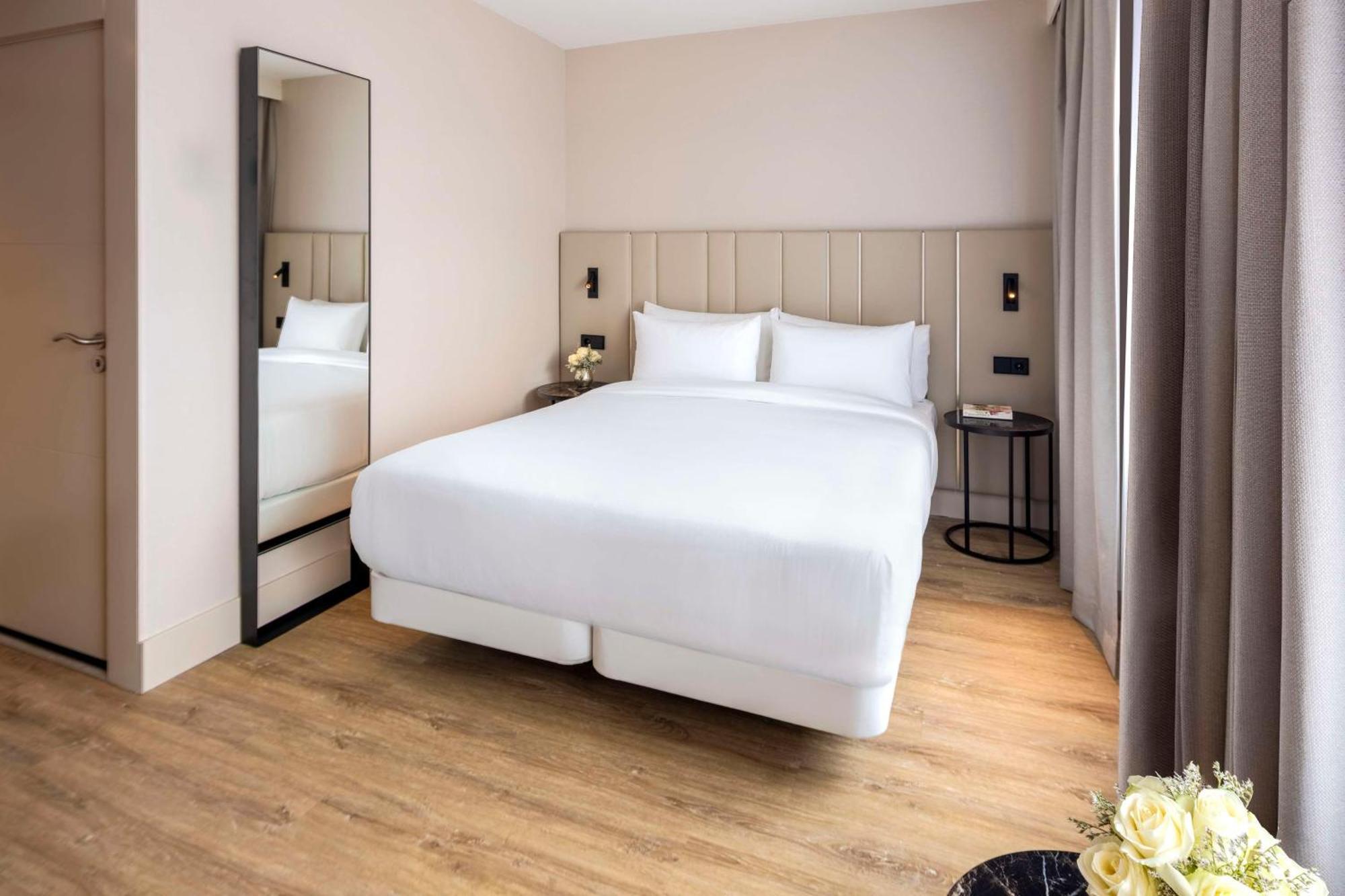 Hotel Nh Leidseplein 4*