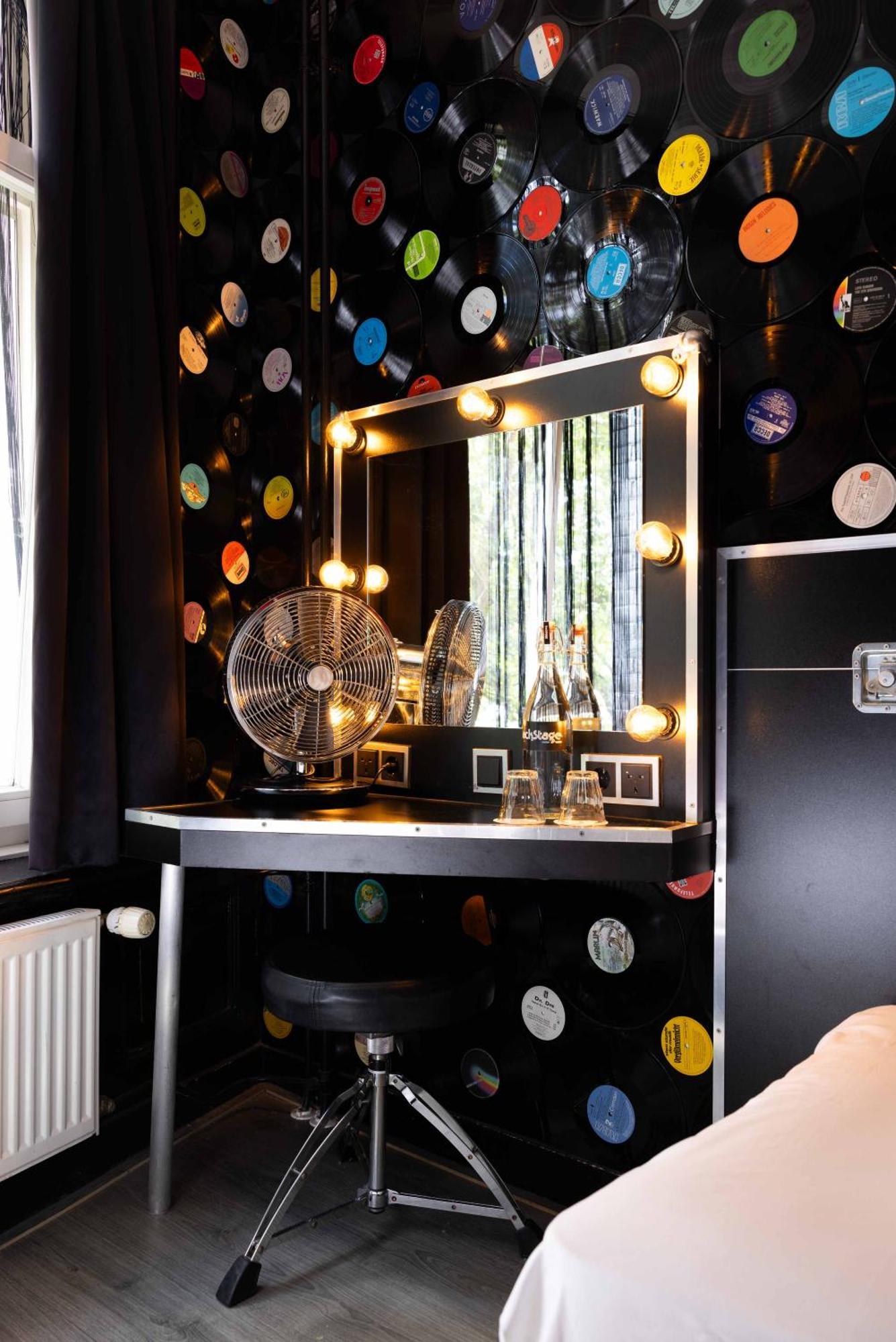 Backstage Hotel