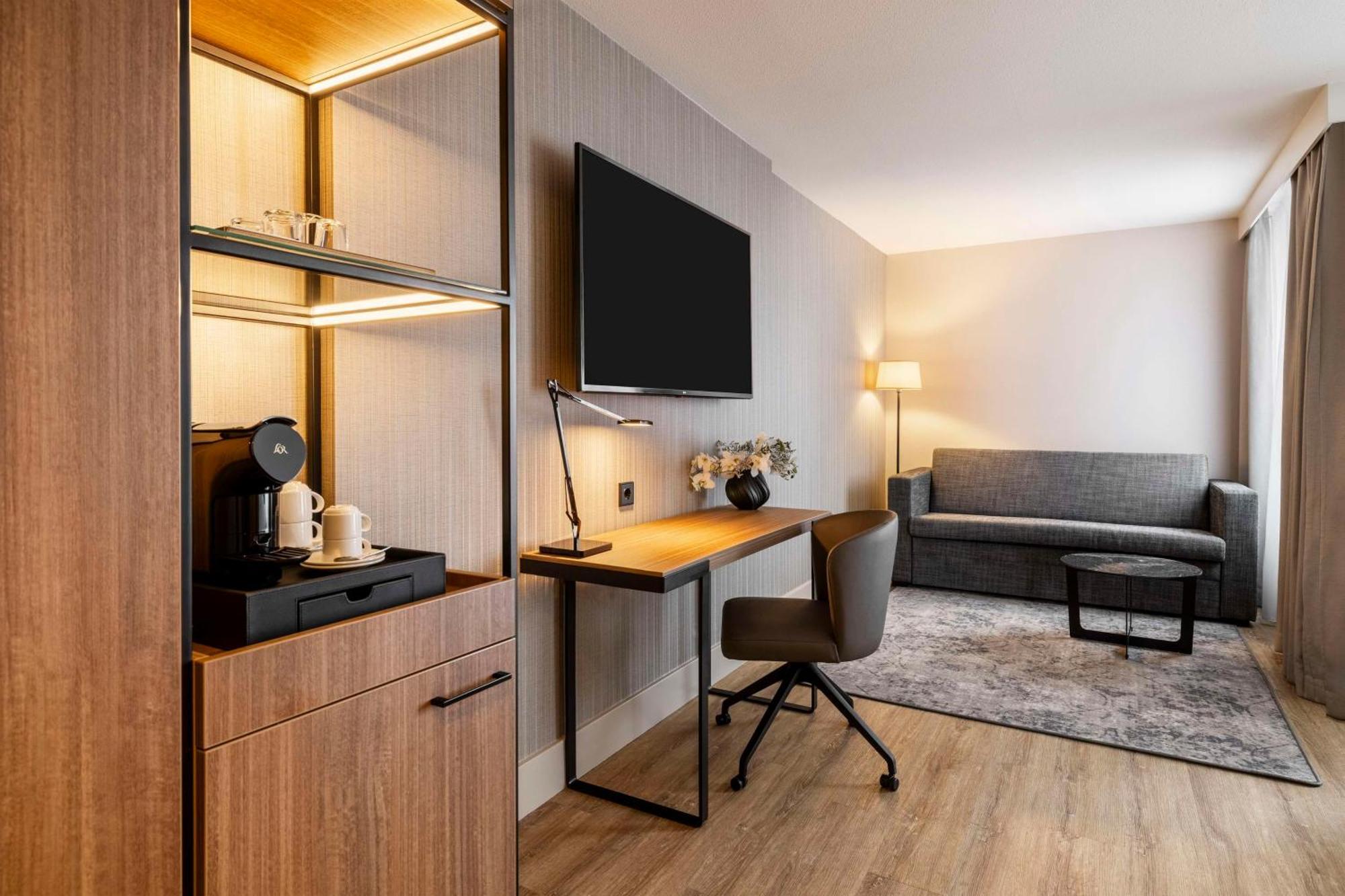 Hotel Nh Leidseplein 4*